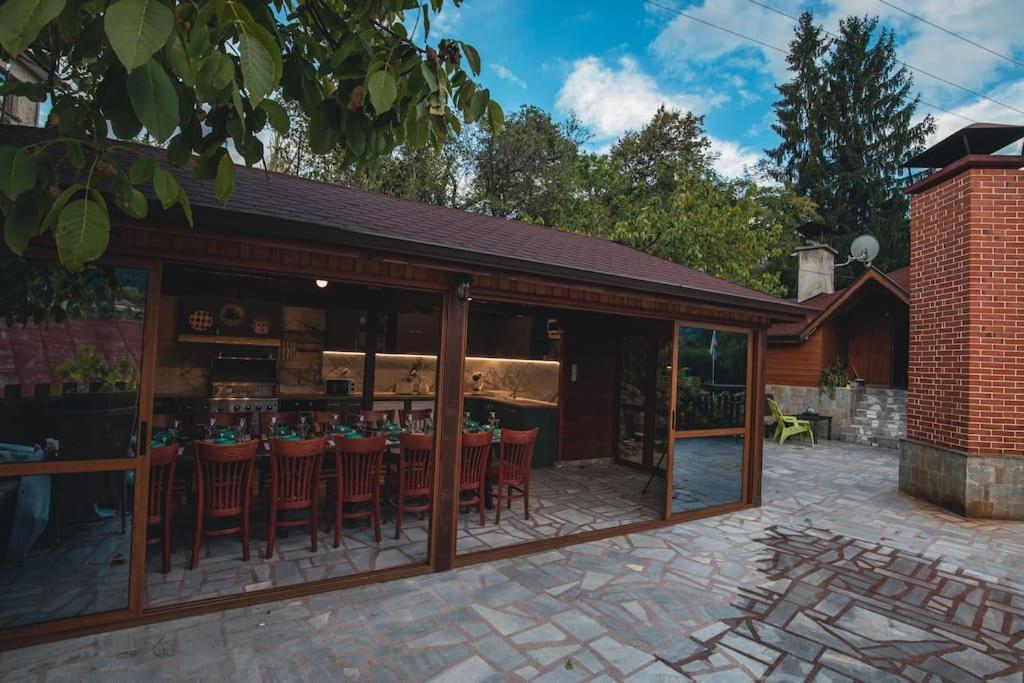 Duvaro Guesthouse Raduil Exterior photo